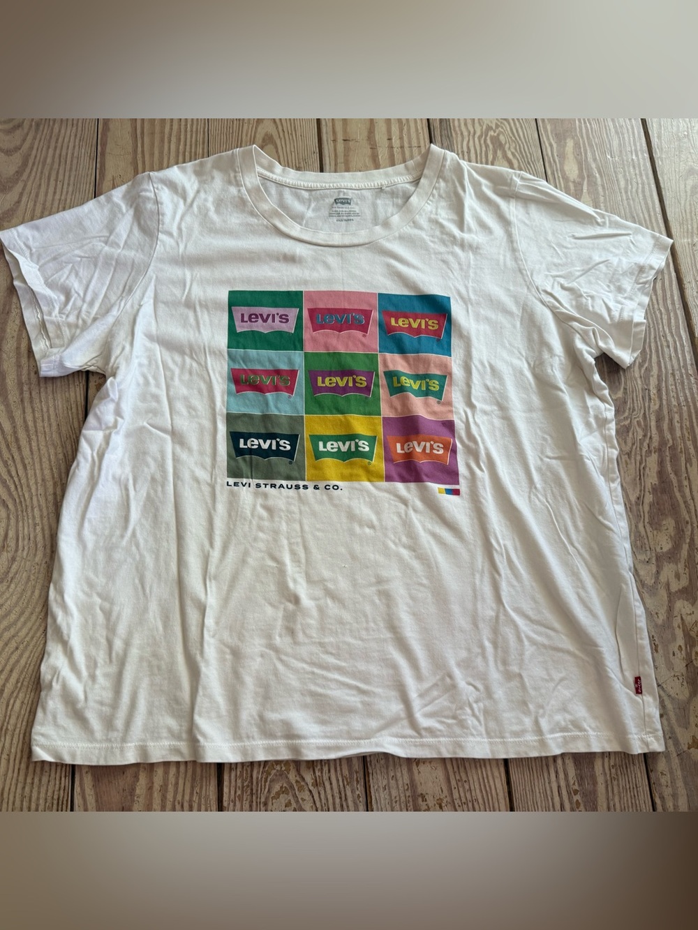 Levi's Graphic T-Shirt size 2x